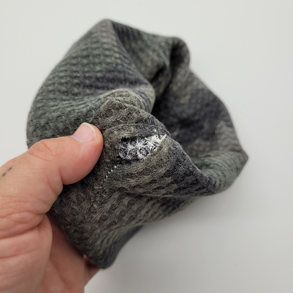 LITTLEST ELEPHANTS | camo camouflage waffle knit lightweight beanie toque hat - Picture 5 of 5